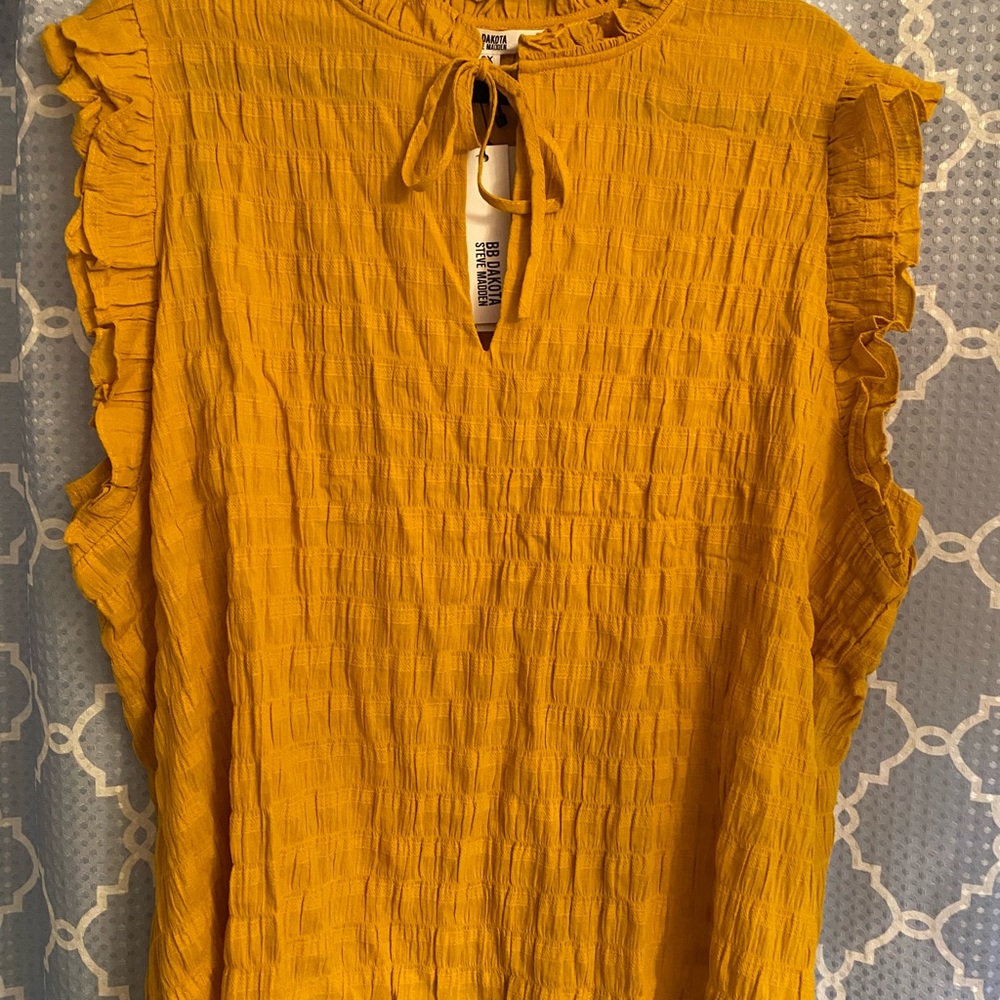 Sunflower Yellow- 2x Steve Madden Top